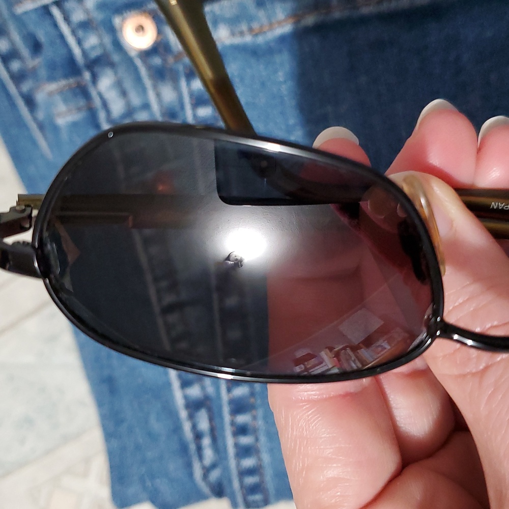 MAUI JIM Hilo 133-02 Polarized Sunglasses w/ Hardcase, 100% UV protection - Picture 5 of 6